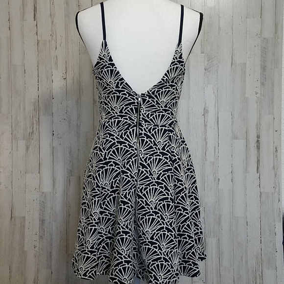 NWT Design Lab Navy Blue & White Dress - Picture 2 of 8